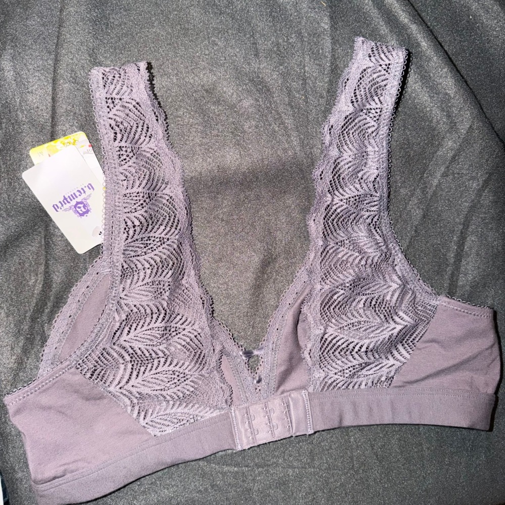 B.tempt'd by Wacoal Mauve Purple Lace Bralette V-Neck Wire-Free Size M NEW - Picture 2 of 4